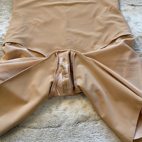 NWOT💕HoneyloveSuperPower Short Size XL - Picture 11 of 12